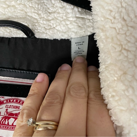 Levi's | Breanna Faux Leather Puffer Jacket with Sherpa Lined Collar - Picture 10 of 16